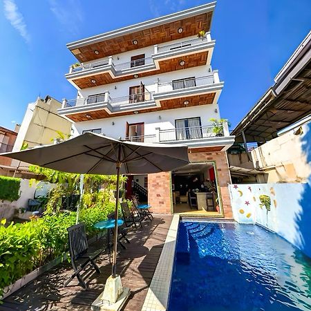 Vplus Hotel Siem Reap Exterior foto