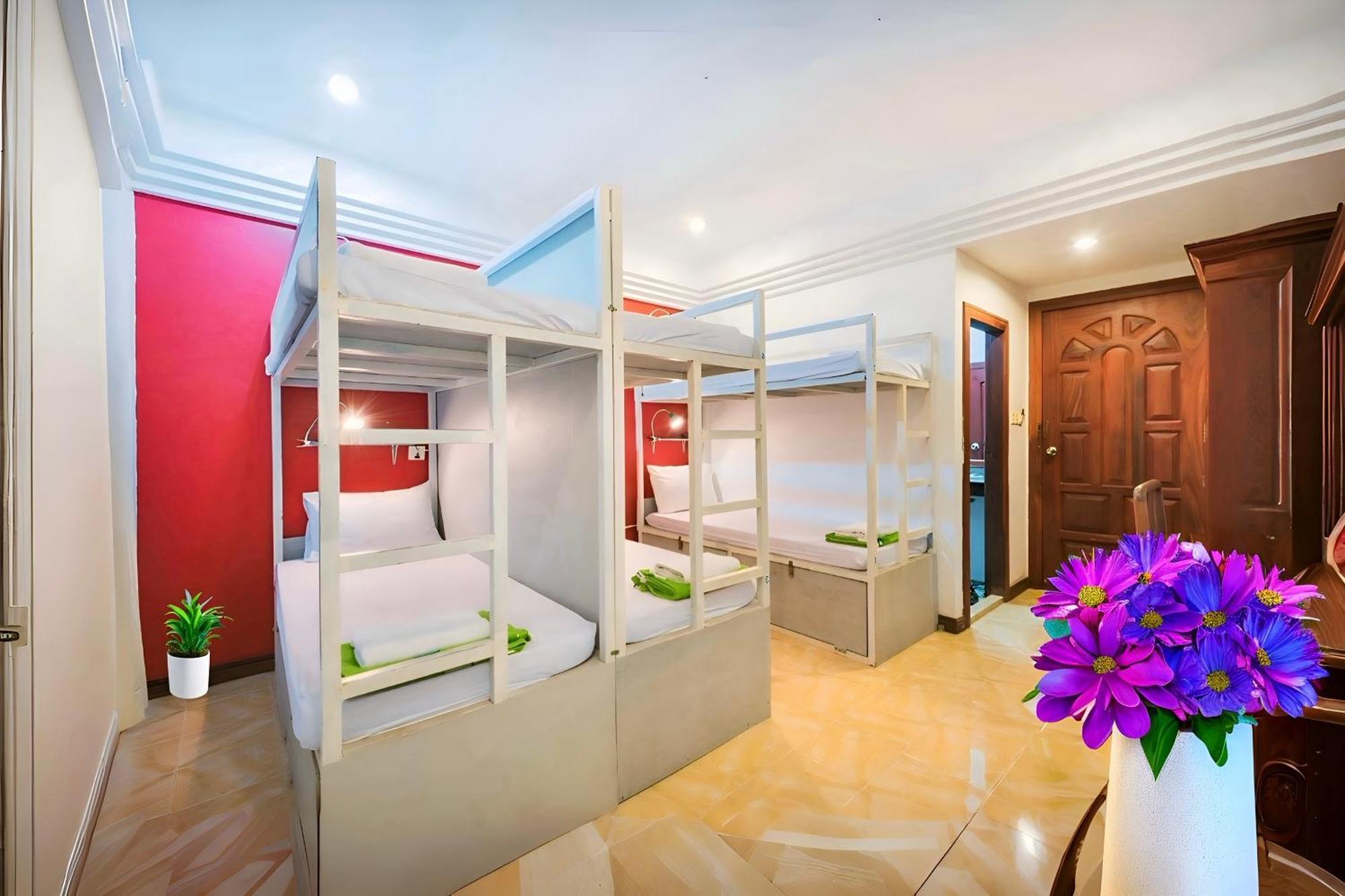Vplus Hotel Siem Reap Exterior foto