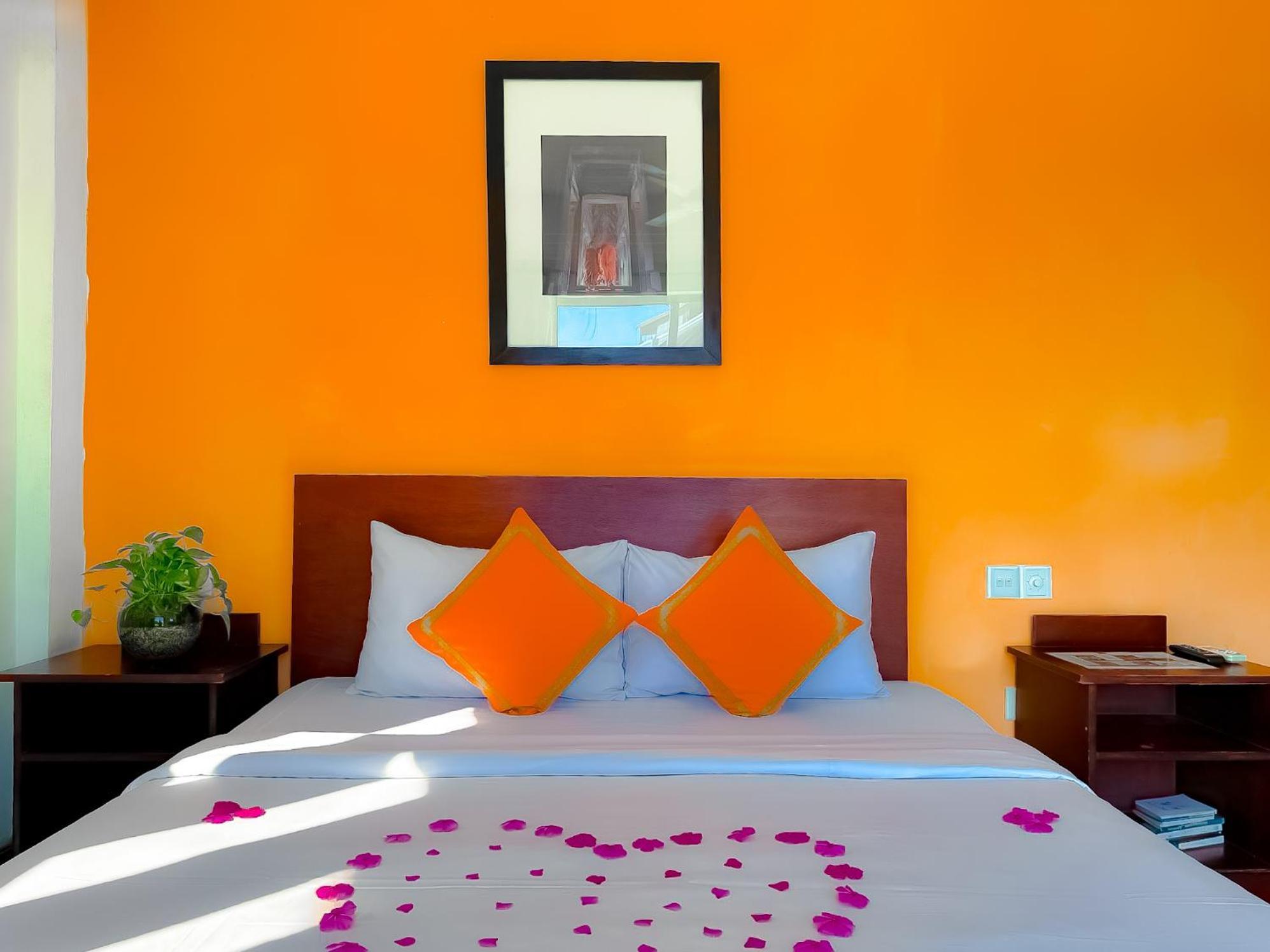 Vplus Hotel Siem Reap Exterior foto