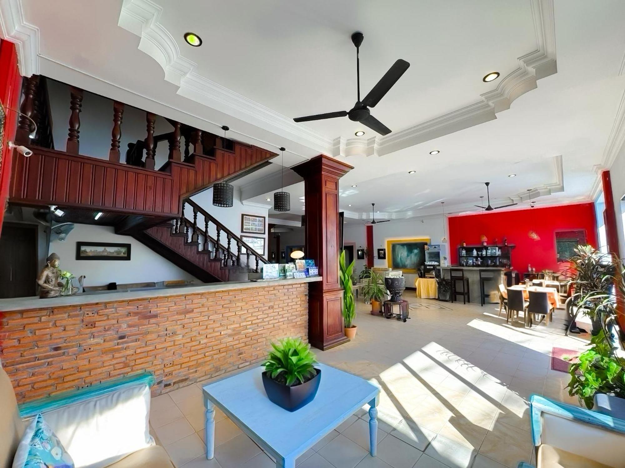 Vplus Hotel Siem Reap Exterior foto